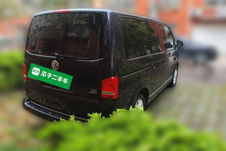 Used Volkswagen Multivan 2014 2.0 TSI Four-Wheel-Drive Executive Edition Rear Right 45 Deg