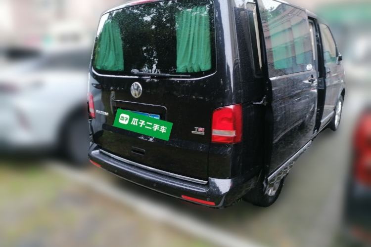 Used Volkswagen Multivan 2014 2.0 TSI Four-Wheel-Drive Executive Edition Rear Right 45 Deg