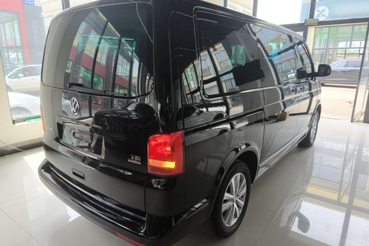 Used Volkswagen Multivan 2014 2.0 TSI Four-Wheel-Drive Executive Edition Rear Right 45 Deg