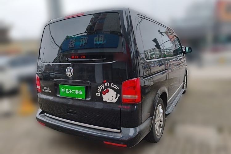 Used Volkswagen Multivan 2014 2.0 TSI Four-Wheel-Drive Executive Edition Rear Right 45 Deg