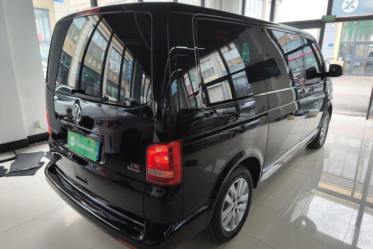 Used Volkswagen Multivan 2014 2.0 TSI Four-Wheel-Drive Executive Edition Rear Right 45 Deg