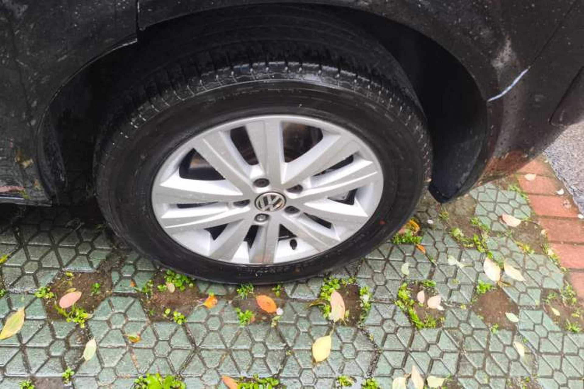 Used Volkswagen Multivan 2014 2.0 TSI Four-Wheel-Drive Executive Edition Right Front Wheel Hub