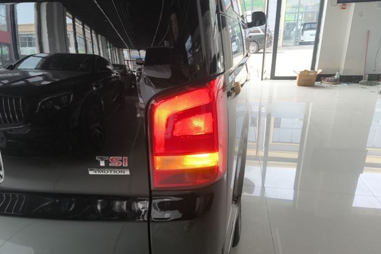 Used Volkswagen Multivan 2014 2.0 TSI Four-Wheel-Drive Executive Edition Right Rear Taillight