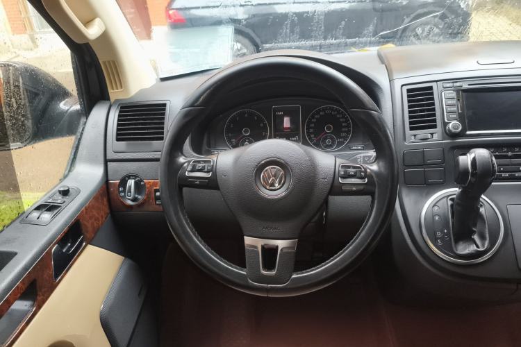 Used Volkswagen Multivan 2014 2.0 TSI Four-Wheel-Drive Executive Edition Steering Wheel