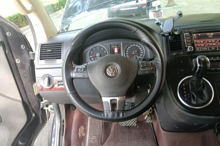 Used Volkswagen Multivan 2014 2.0 TSI Four-Wheel-Drive Executive Edition Steering Wheel