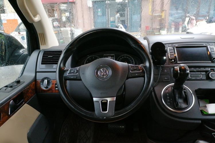 Used Volkswagen Multivan 2014 2.0 TSI Four-Wheel-Drive Executive Edition Steering Wheel