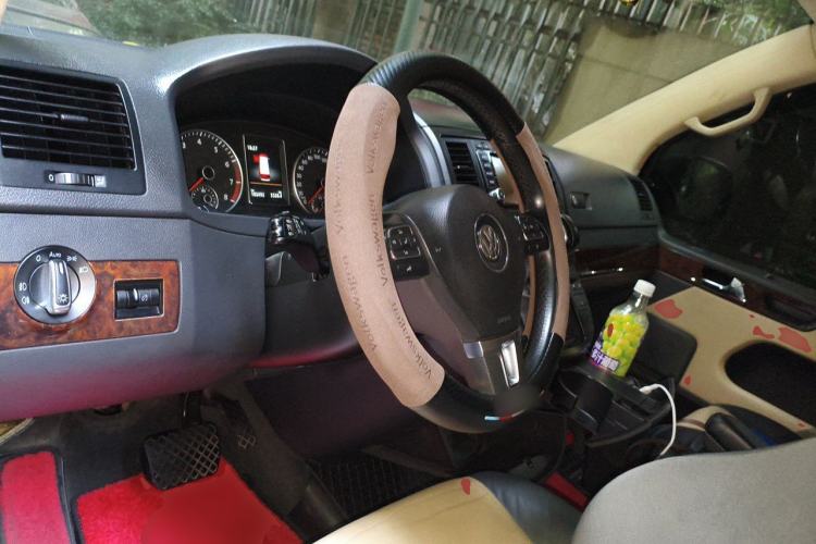 Used Volkswagen Multivan  Steering Wheel