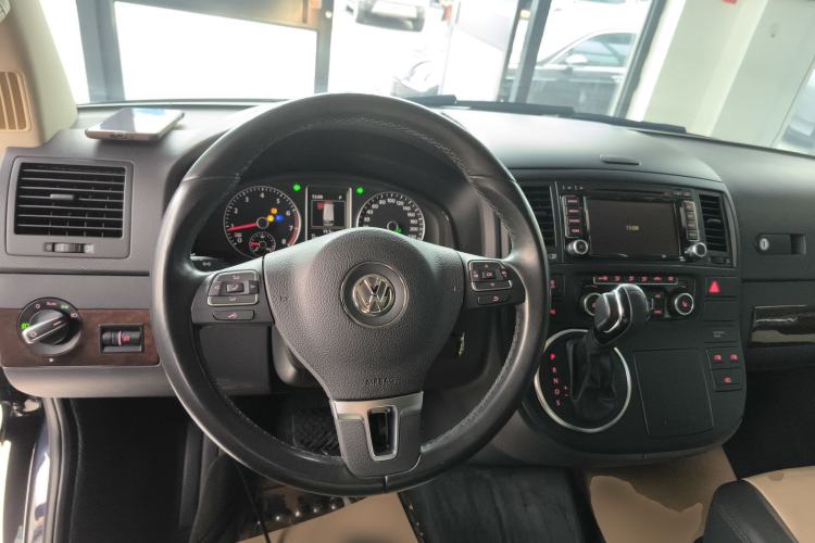Used Volkswagen Multivan 2014 2.0 TSI Four-Wheel-Drive Executive Edition Steering Wheel