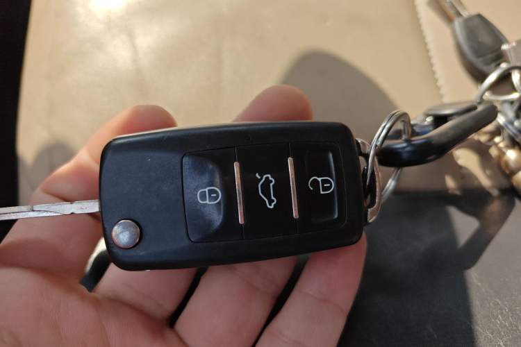 Used Volkswagen Multivan 2014 2.0 TSI Four-Wheel-Drive Executive Edition Vehicle Key