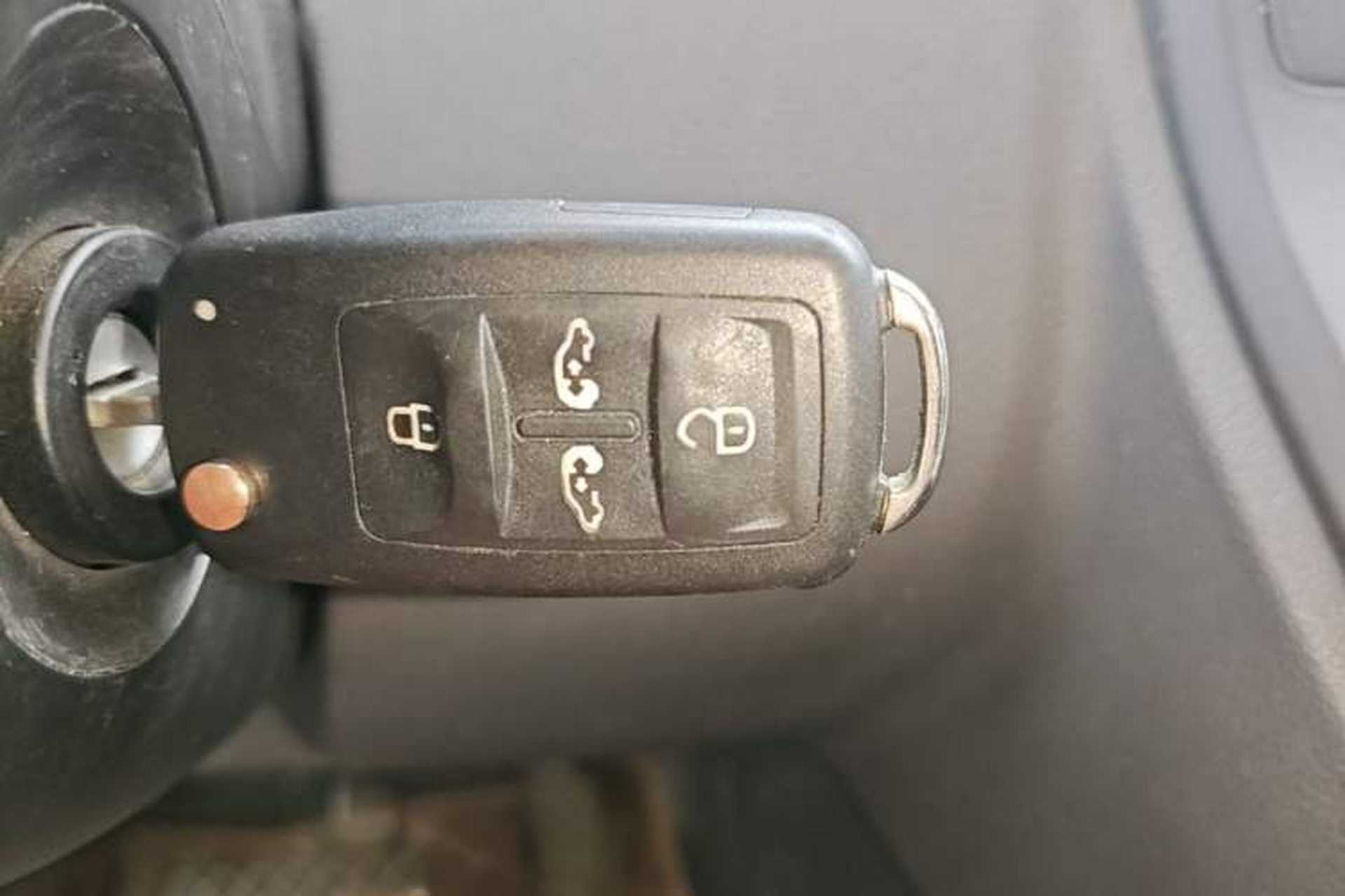 Used Volkswagen Multivan 2014 2.0 TSI Four-Wheel-Drive Executive Edition Vehicle Key