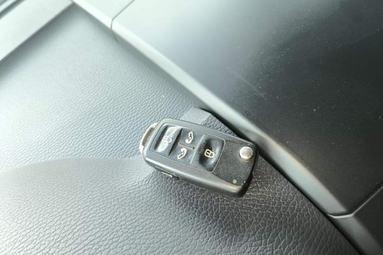 Used Volkswagen Multivan 2014 2.0 TSI Four-Wheel-Drive Executive Edition Vehicle Key