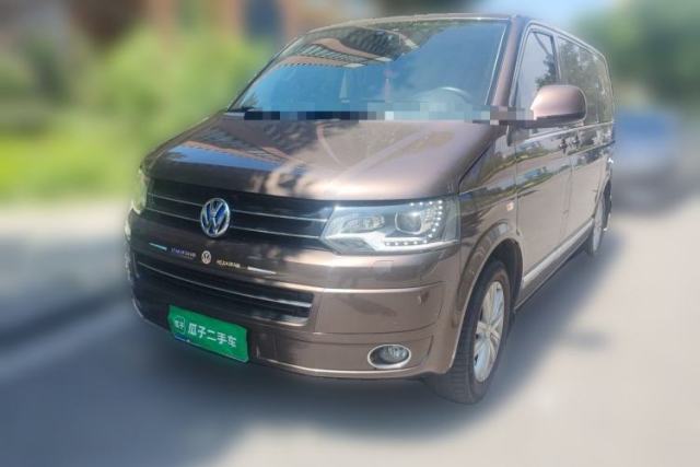 Used Volkswagen Multivan Four-wheel-drive 2.0-liter automatic gasoline, 7-seater with a sunroof