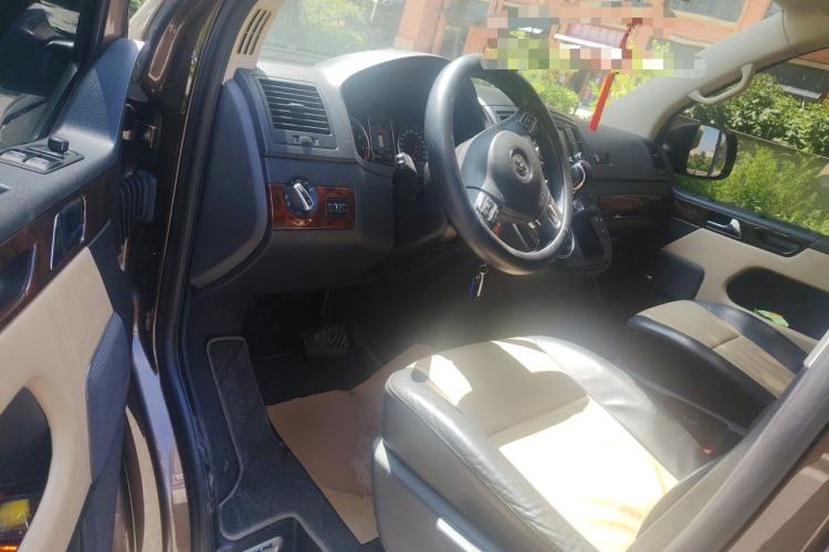 Used Volkswagen Multivan  Driver Seat