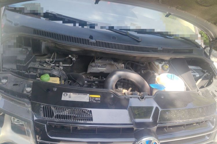 Used Volkswagen Multivan  Engine Bay