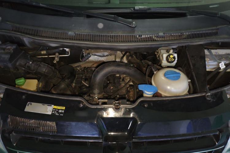 Used Volkswagen Multivan 2014 2.0 TSI Four-Wheel-Drive Executive Edition Engine Bay