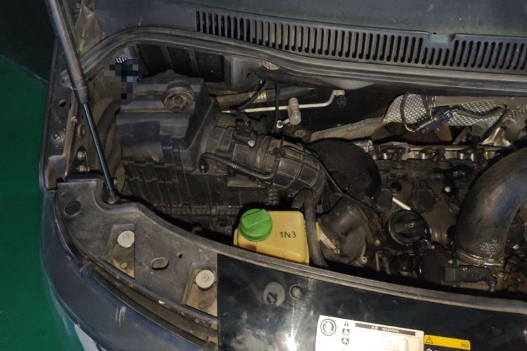 Used Volkswagen Multivan 2014 2.0 TSI Four-Wheel-Drive Executive Edition Engine Bay Right