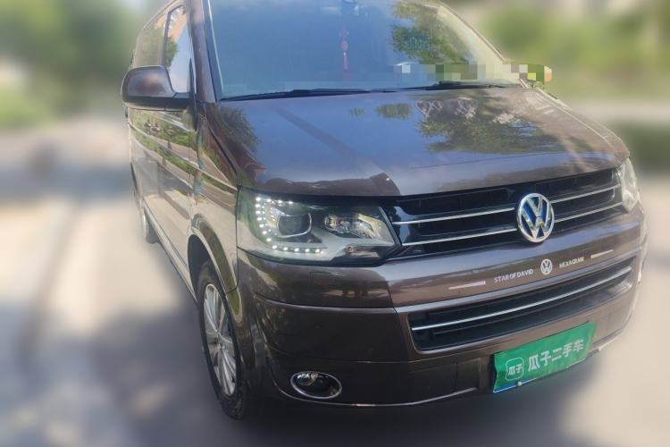 Used Volkswagen Multivan  Front Right 45 Deg