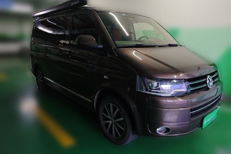 Used Volkswagen Multivan 2014 2.0 TSI Four-Wheel-Drive Executive Edition Front Right 45 Deg