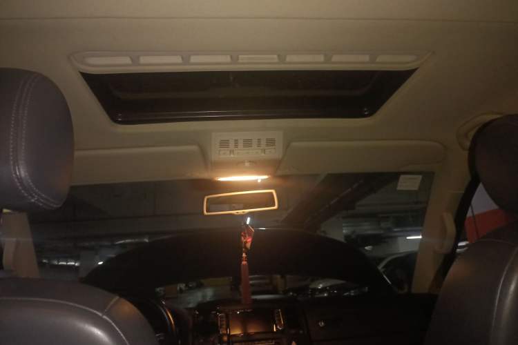 Used Volkswagen Multivan 2014 2.0 TSI Four-Wheel-Drive Executive Edition Headliner