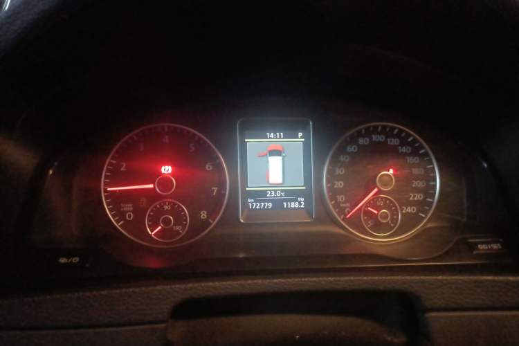 Used Volkswagen Multivan 2014 2.0 TSI Four-Wheel-Drive Executive Edition Instrument Cluster