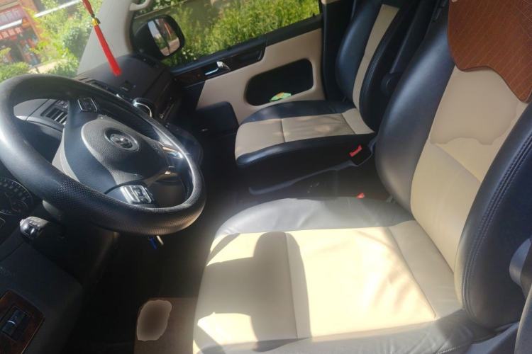 Used Volkswagen Multivan  Left Front Seat