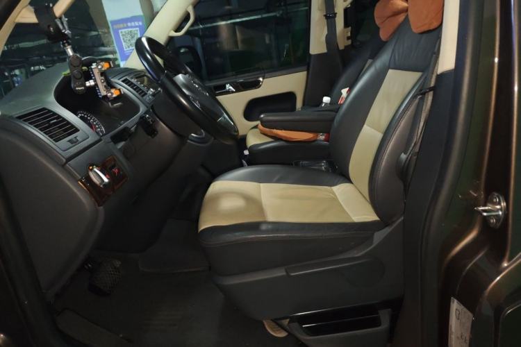 Used Volkswagen Multivan 2014 2.0 TSI Four-Wheel-Drive Executive Edition Left Front Seat