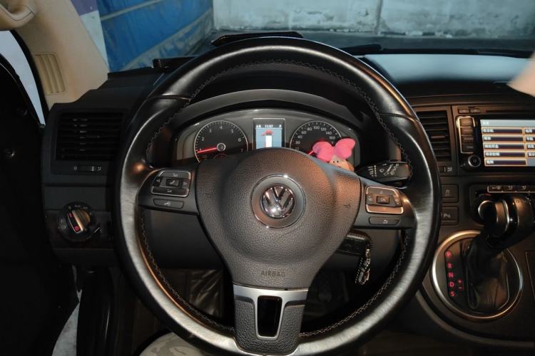 Used Volkswagen Multivan 2014 2.0 TSI Four-Wheel-Drive Executive Edition Steering Wheel