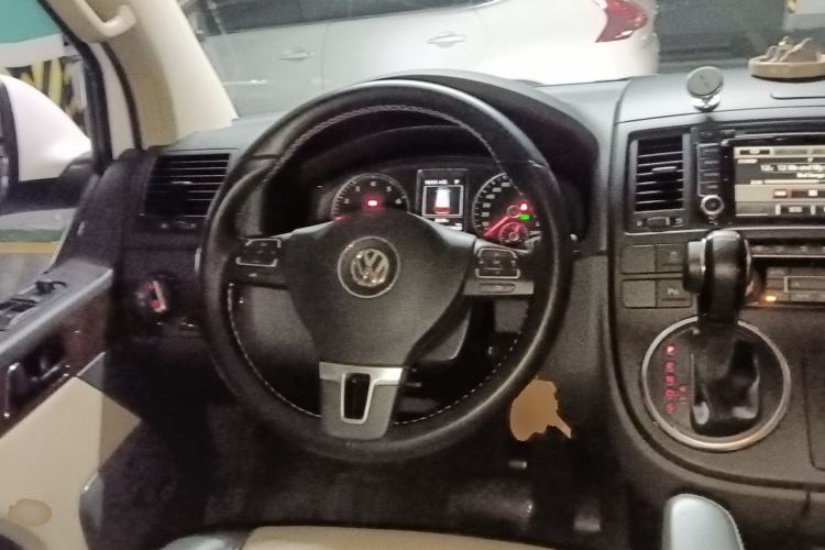 Used Volkswagen Multivan 2014 2.0 TSI Four-Wheel-Drive Executive Edition Steering Wheel