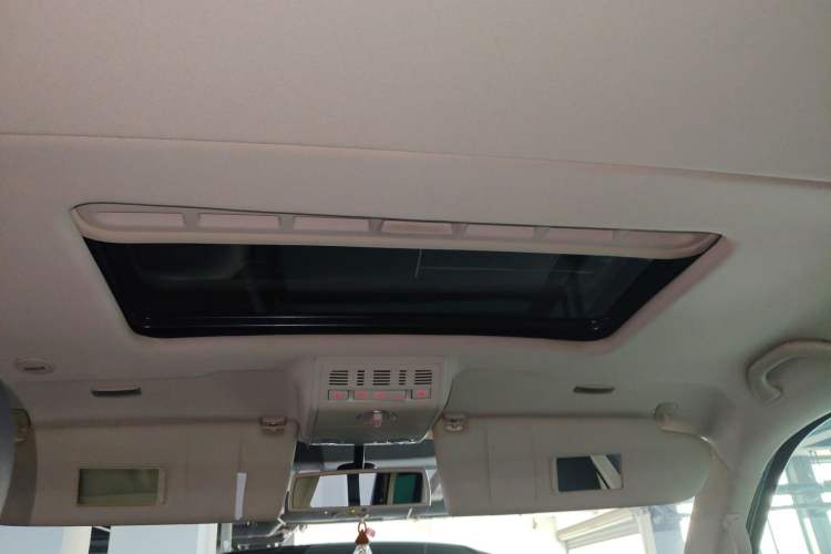 Used Volkswagen Multivan 2014 2.0 TSI Four-Wheel-Drive Executive Edition Headliner