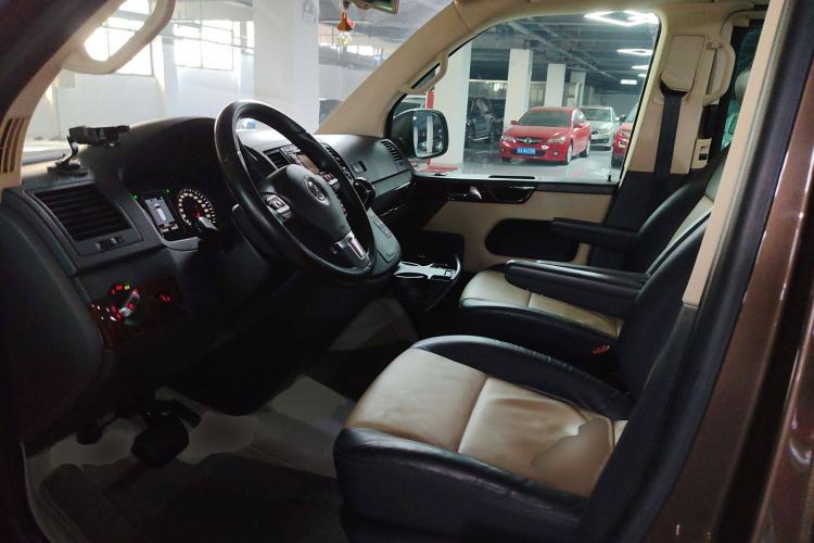 Used Volkswagen Multivan 2014 2.0 TSI Four-Wheel-Drive Executive Edition Left Front Seat