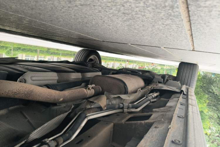 Used Volkswagen Multivan  Chassis Front Right