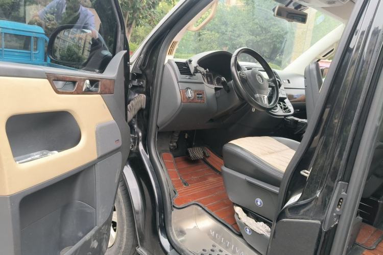 Used Volkswagen Multivan  Driver Seat
