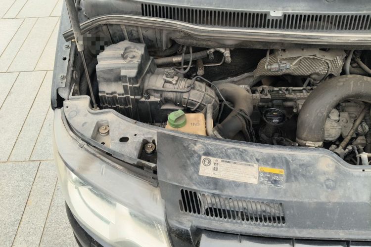 Used Volkswagen Multivan  Engine Bay Right