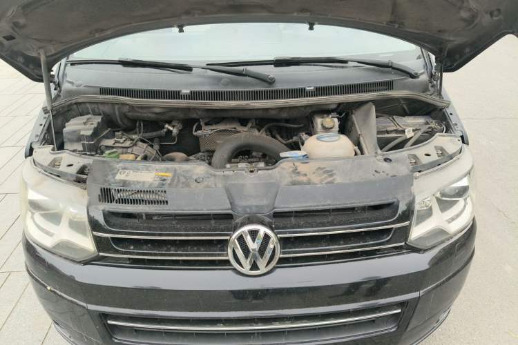 Used Volkswagen Multivan  Engine Bay