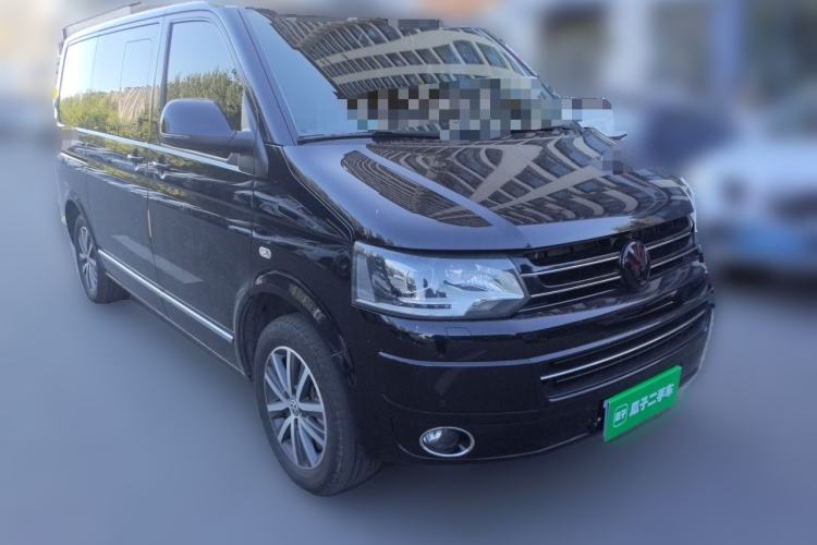 Used Volkswagen Multivan 2015 2.0 TSI Four-Wheel Drive 65th Anniversary Limited Edition Front Right 45 Deg