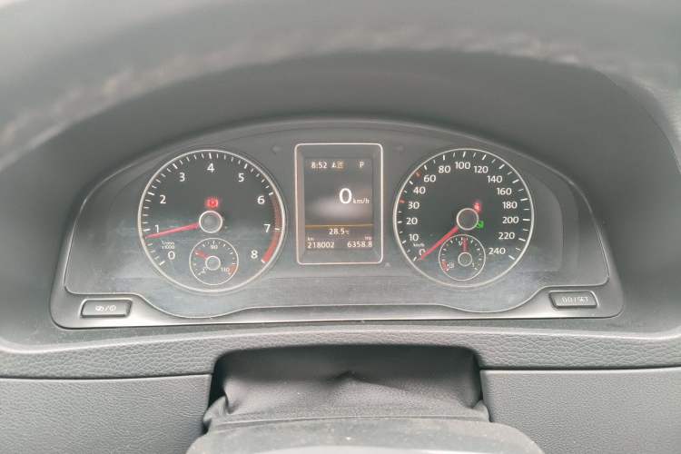 Used Volkswagen Multivan  Instrument Cluster