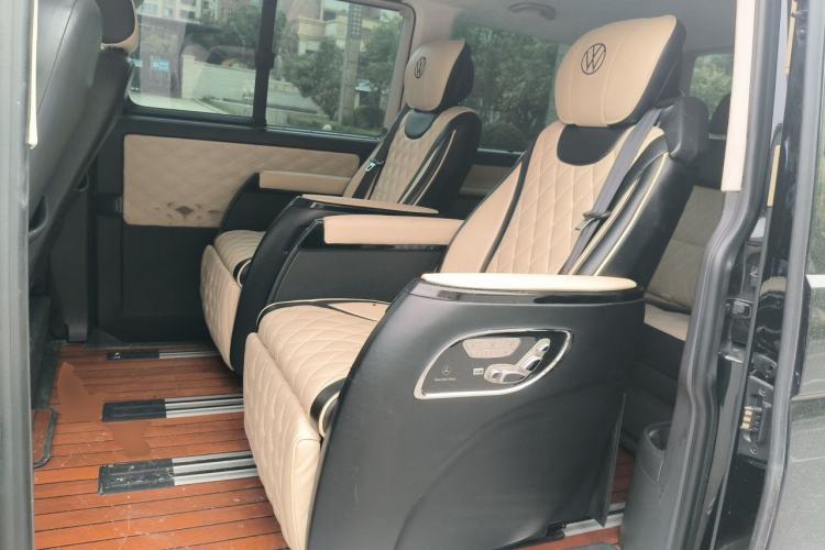 Used Volkswagen Multivan  Left Rear Seat