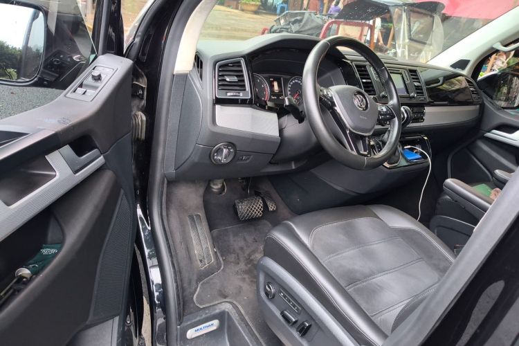 Used Volkswagen Multivan 2016 2.0 TSI 4x4 Premium Edition 7-Seater Driver Seat
