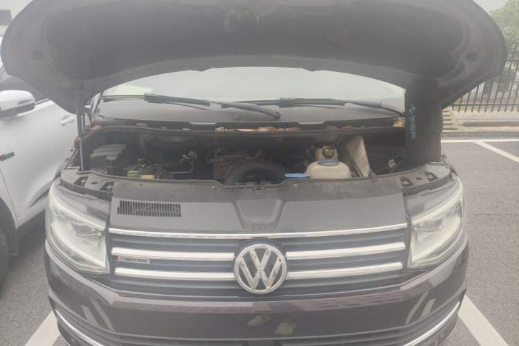 Used Volkswagen Multivan 2016 2.0 TSI 4x4 Premium Edition 7-Seater Engine Bay