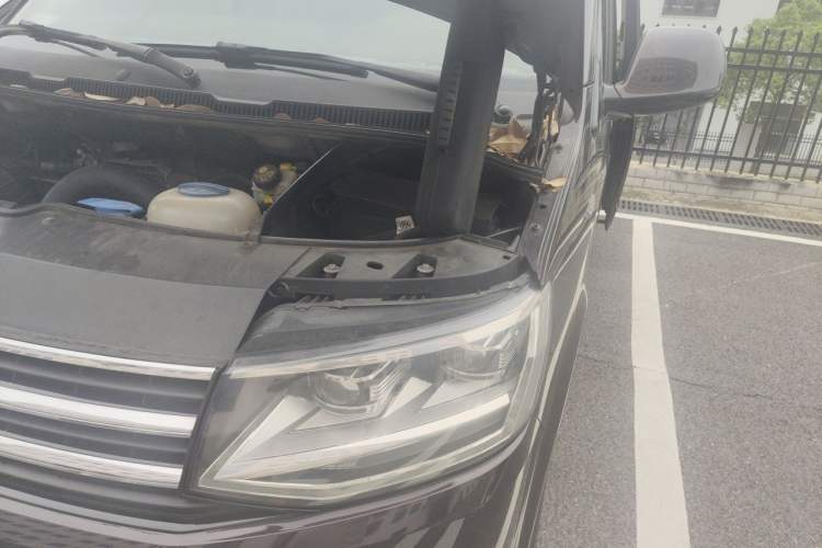 Used Volkswagen Multivan 2016 2.0 TSI 4x4 Premium Edition 7-Seater Engine Bay Left