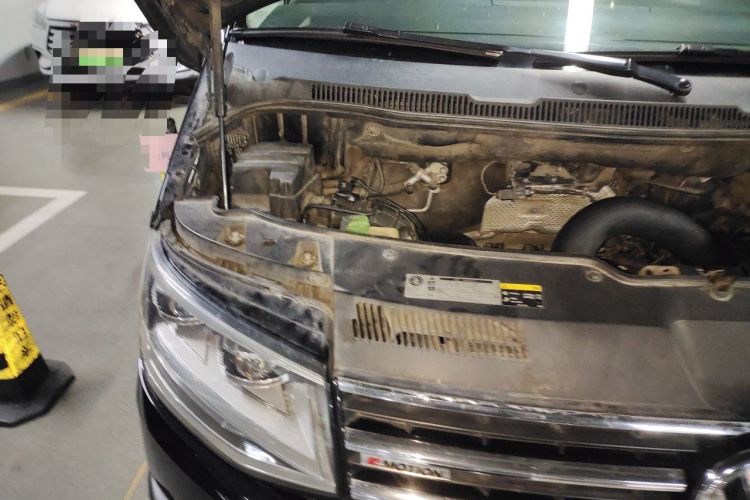 Used Volkswagen Multivan 2016 2.0 TSI Two-Wheel Drive Luxury Edition 6 Seats Engine Bay Right