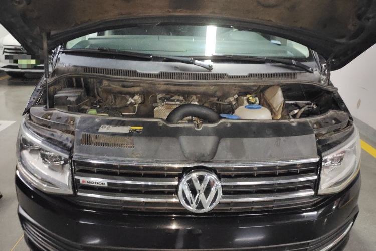 Used Volkswagen Multivan 2016 2.0 TSI Two-Wheel Drive Luxury Edition 6 Seats Engine Bay