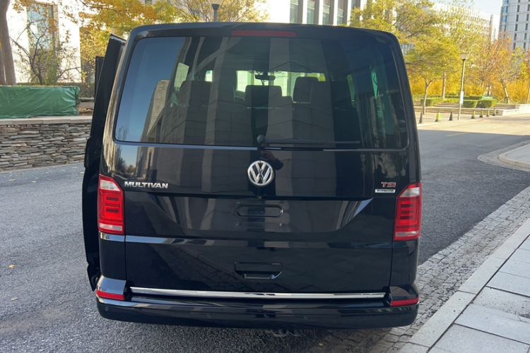 Used Volkswagen Multivan 2016 2.0 TSI Two-Wheel Drive Luxury Edition 7 Seats Exterior 5