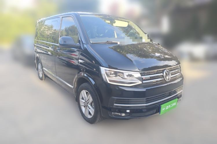 Used Volkswagen Multivan 2016 2.0 TSI 4x4 Premium Edition 7-Seater Front Right 45 Deg