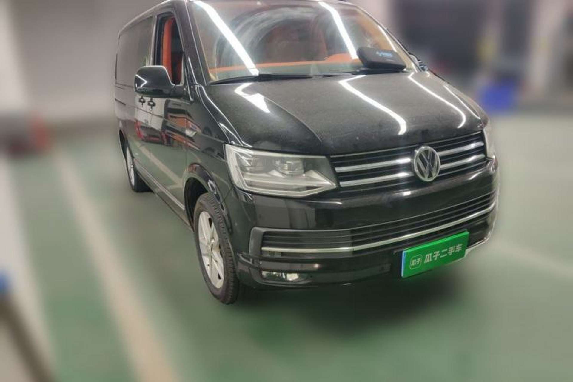 Used Volkswagen Multivan 2016 2.0 TSI Two-Wheel Drive Luxury Edition 7 Seats Front Right 45 Deg