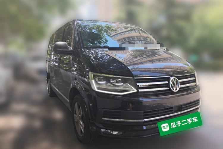 Used Volkswagen Multivan 2016 2.0 TSI 4x4 Premium Edition 7-Seater Front Right 45 Deg
