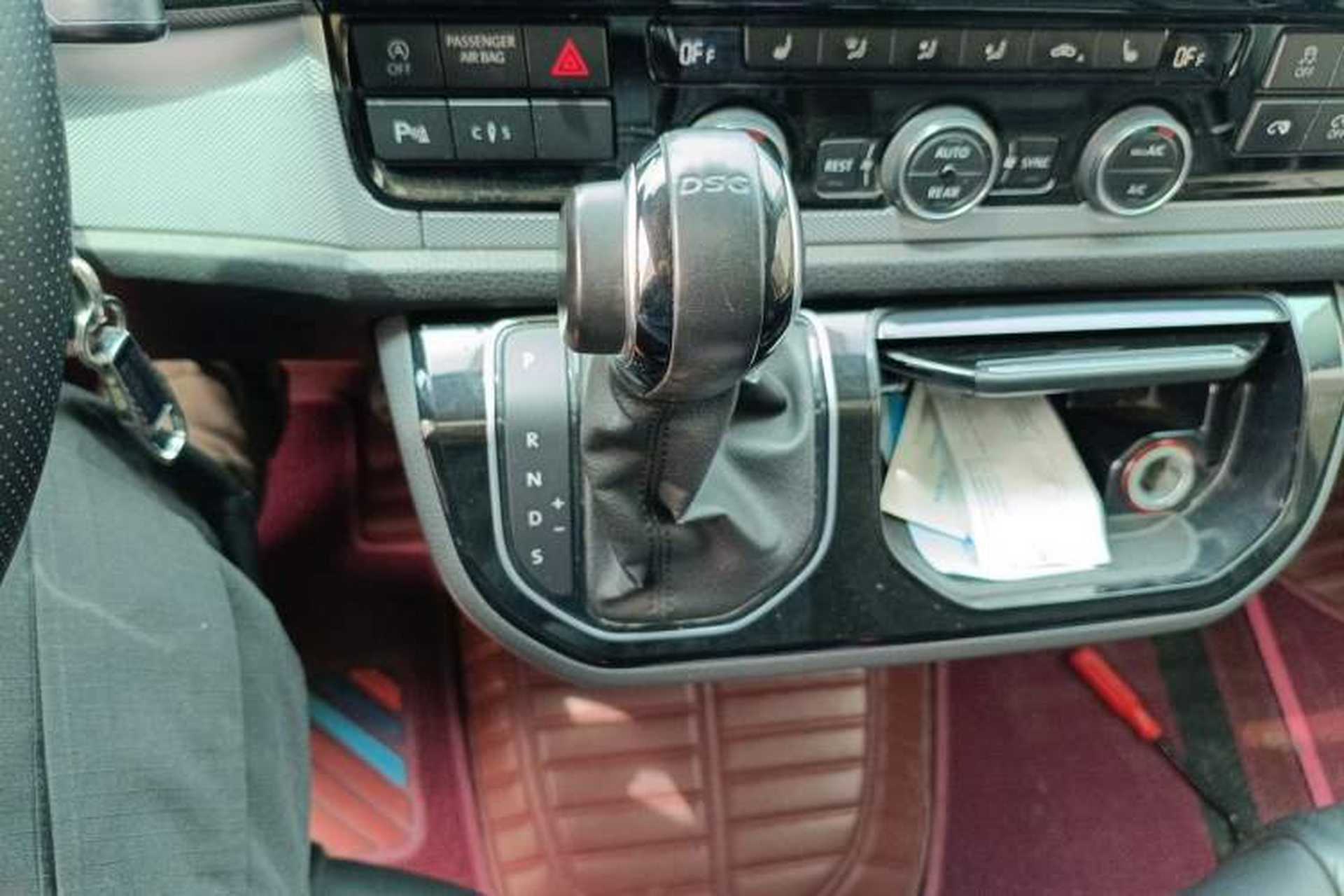Used Volkswagen Multivan 2016 2.0 TSI 4x4 Premium Edition 7-Seater Gear Lever