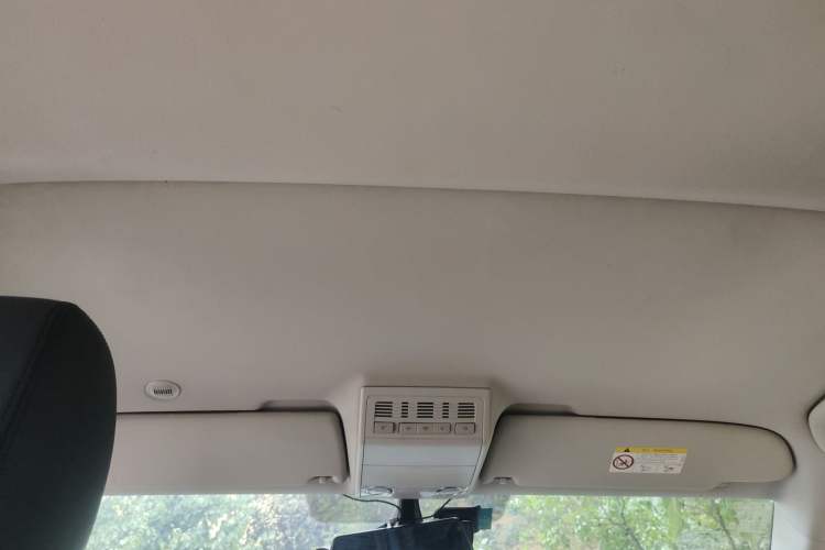 Used Volkswagen Multivan 2016 2.0 TSI Two-Wheel Drive Luxury Edition 7 Seats Headliner