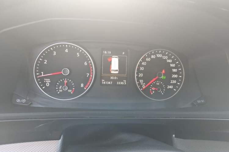 Used Volkswagen Multivan 2016 2.0 TSI 4x4 Premium Edition 7-Seater Instrument Cluster