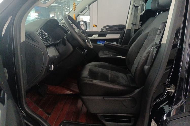 Used Volkswagen Multivan 2016 2.0 TSI Two-Wheel Drive Luxury Edition 7 Seats Left Front Seat